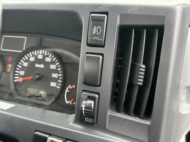 いすゞ エルフ TPG-NJR85A(2WD)の写真38