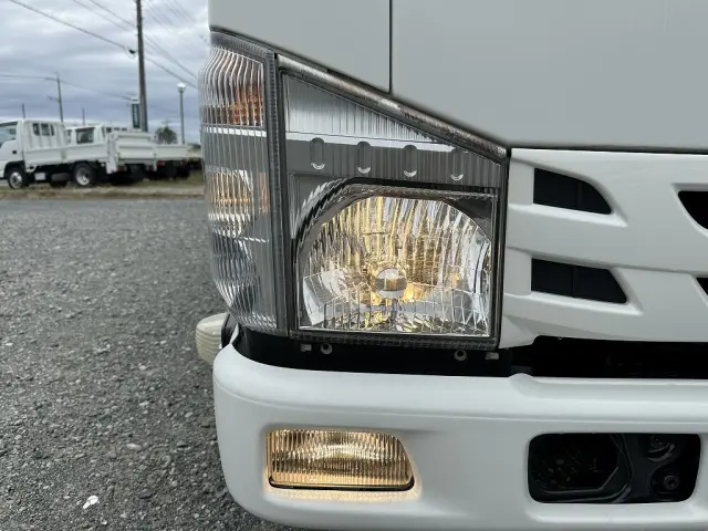 いすゞ エルフ TPG-NJR85A(2WD)の写真50