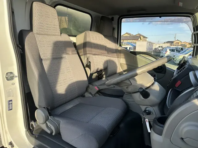 日産 アトラス PDG-TZ2F24(2WD)の写真3