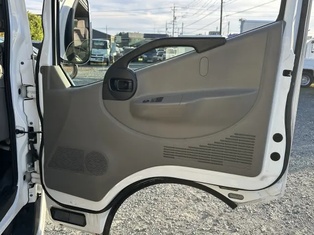 日産 アトラス PDG-TZ2F24(2WD)の写真28