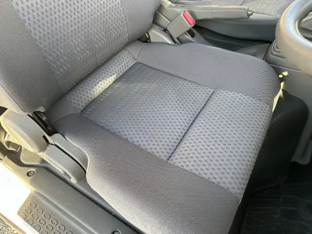 日産 アトラス PDG-TZ2F24(2WD)の写真31