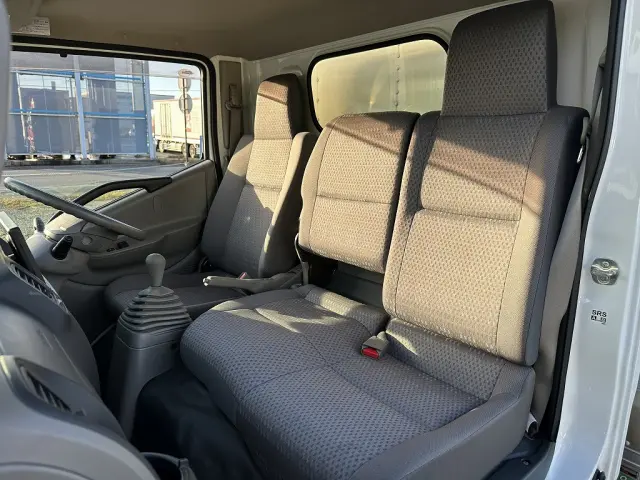 日産 アトラス PDG-TZ2F24(2WD)の写真32