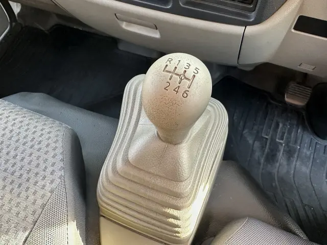 日産 アトラス PDG-TZ2F24(2WD)の写真47