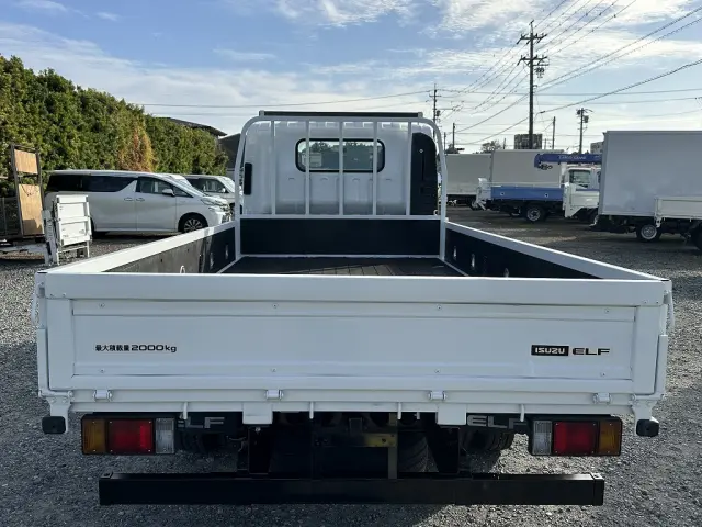 いすゞ エルフ TKG-NNR85AR(2WD)の写真2