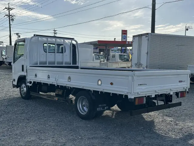 いすゞ エルフ TKG-NNR85AR(2WD)の写真9