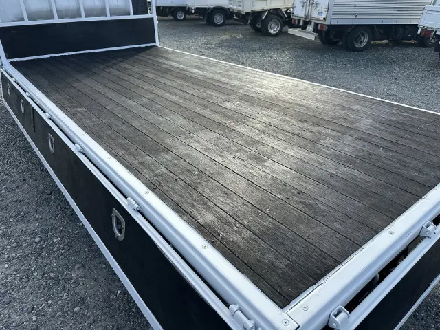 いすゞ エルフ TKG-NNR85AR(2WD)の写真13