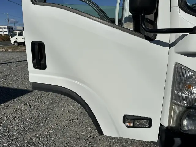 いすゞ エルフ TKG-NNR85AR(2WD)の写真27