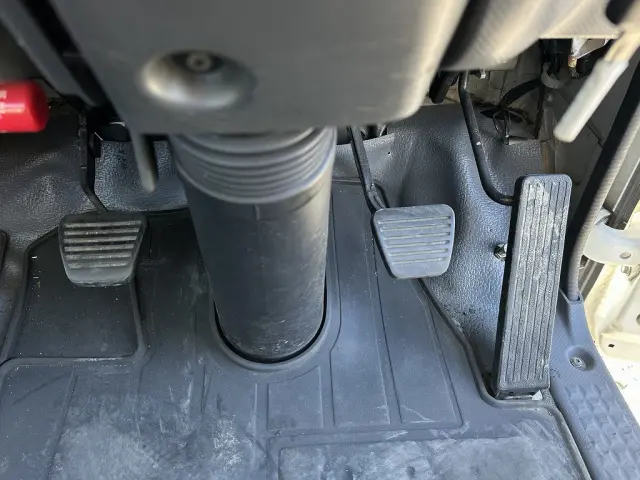 いすゞ エルフ TKG-NNR85AR(2WD)の写真37