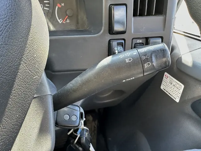 いすゞ エルフ TKG-NNR85AR(2WD)の写真39