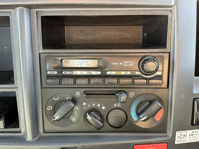 いすゞ エルフ TKG-NNR85AR(2WD)の写真43