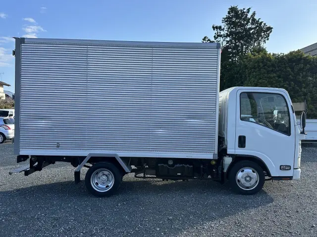 いすゞ エルフ TKG-NLR85N(2WD)の写真6