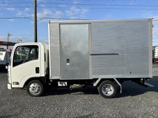 いすゞ エルフ TKG-NLR85N(2WD)の写真7