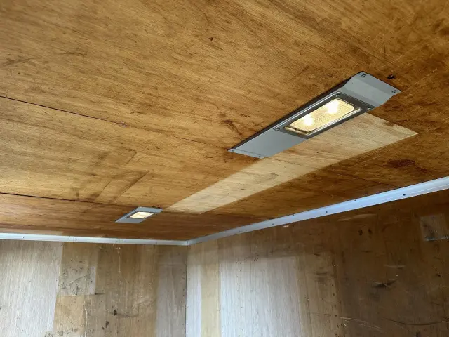 いすゞ エルフ TKG-NLR85N(2WD)の写真14