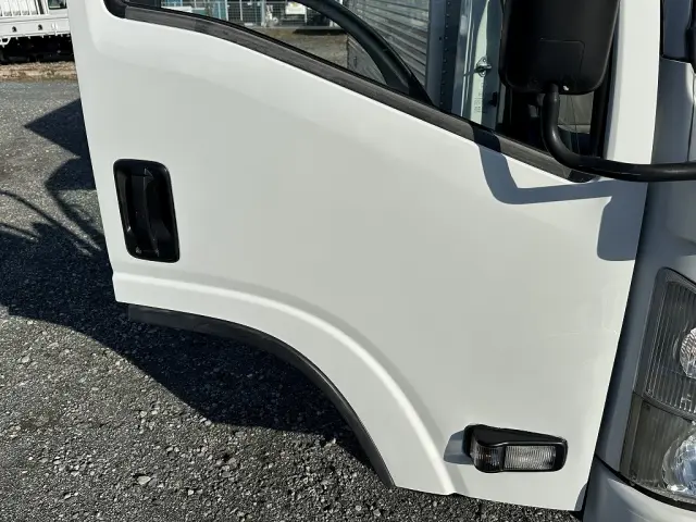 いすゞ エルフ TKG-NLR85N(2WD)の写真32