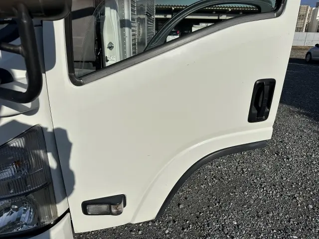 いすゞ エルフ TKG-NLR85N(2WD)の写真33