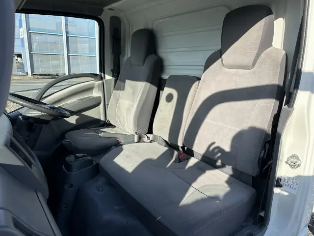いすゞ エルフ TKG-NLR85N(2WD)の写真36