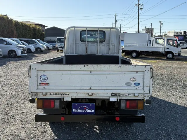 いすゞ エルフ SKG-NKR85A(2WD)の写真2
