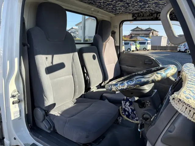 いすゞ エルフ SKG-NKR85A(2WD)の写真3