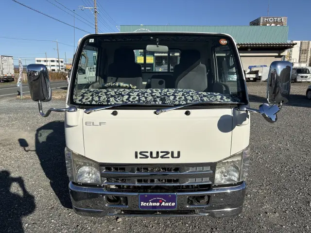 いすゞ エルフ SKG-NKR85A(2WD)の写真4