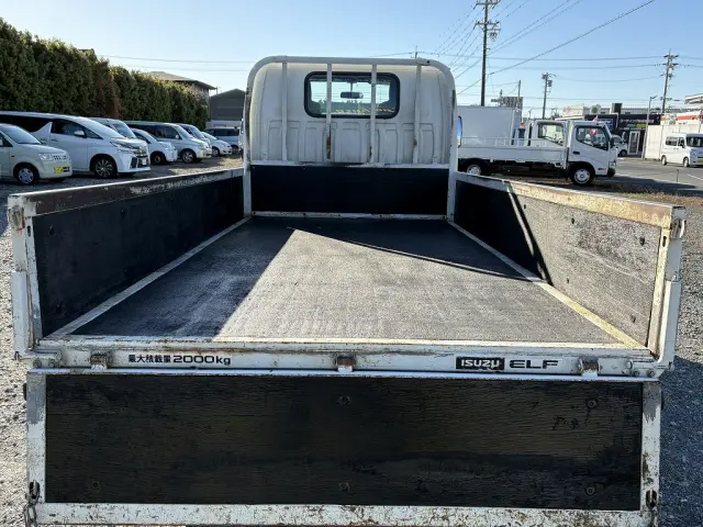 いすゞ エルフ SKG-NKR85A(2WD)の写真10