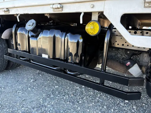 いすゞ エルフ SKG-NKR85A(2WD)の写真19