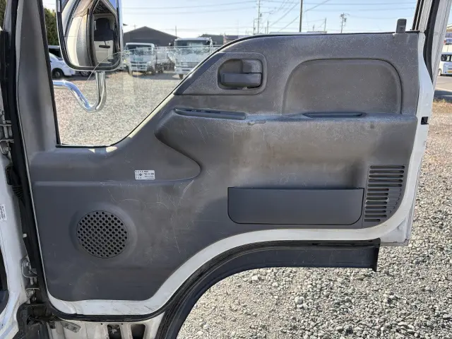 いすゞ エルフ SKG-NKR85A(2WD)の写真27