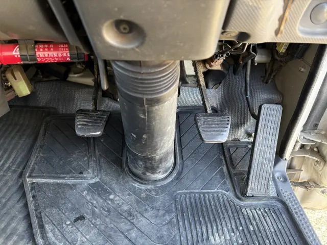 いすゞ エルフ SKG-NKR85A(2WD)の写真37