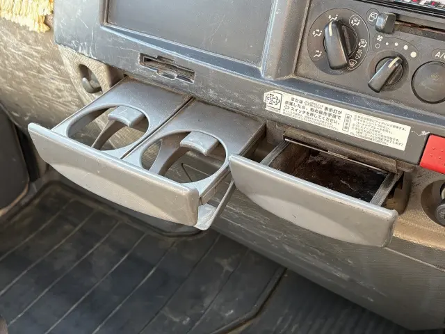 いすゞ エルフ SKG-NKR85A(2WD)の写真40