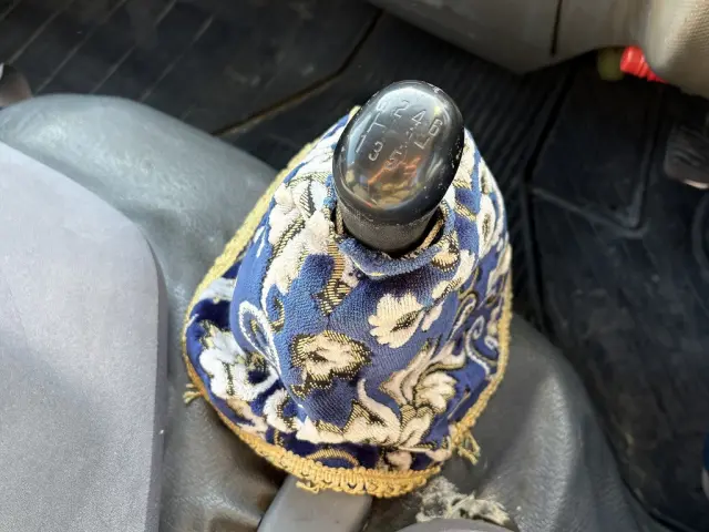 いすゞ エルフ SKG-NKR85A(2WD)の写真43