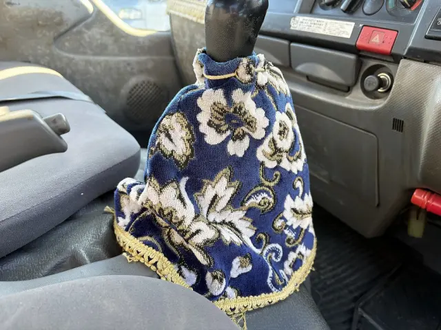 いすゞ エルフ SKG-NKR85A(2WD)の写真46