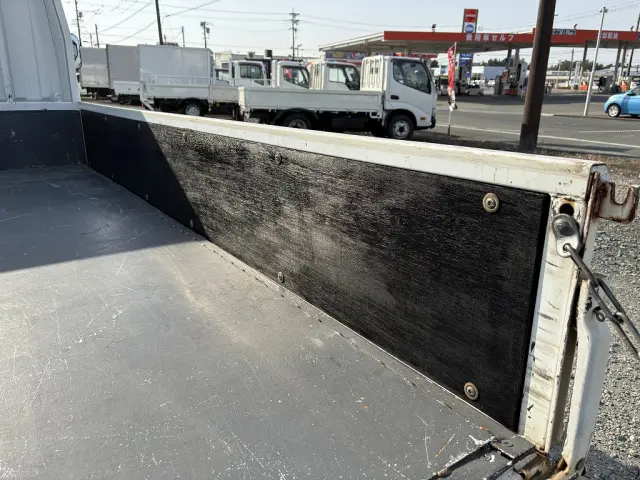 三菱 キャンター TPG-FBA00(2WD)の写真10