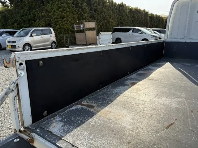 三菱 キャンター TPG-FBA00(2WD)の写真11