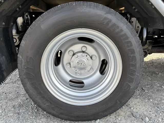 三菱 キャンター TPG-FBA00(2WD)の写真17