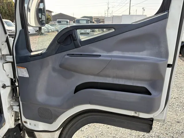 三菱 キャンター TPG-FBA00(2WD)の写真32