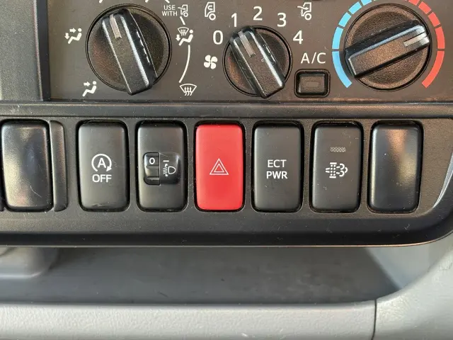 日野 デュトロ TKG-XZC645M(2WD)の写真47