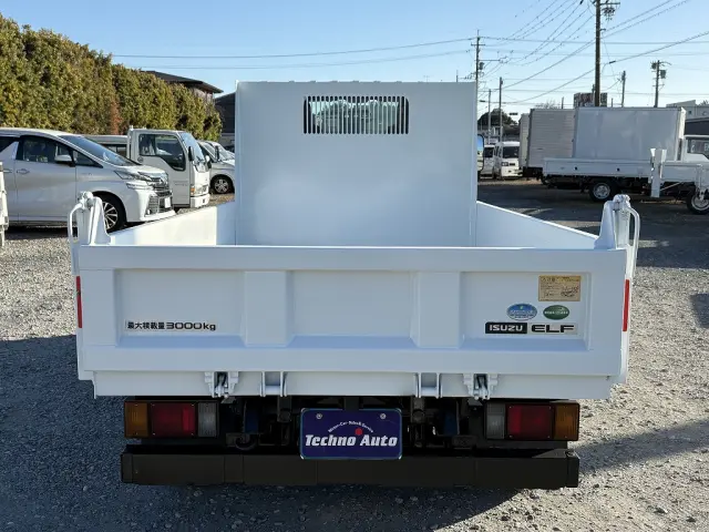 いすゞ エルフ TPG-NKR85AD(2WD)の写真2