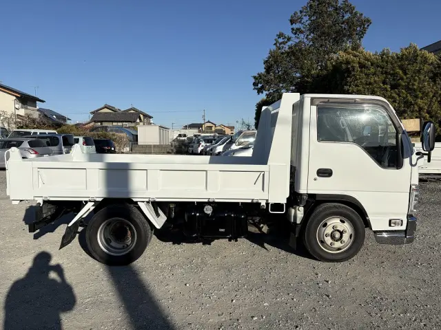 いすゞ エルフ TPG-NKR85AD(2WD)の写真7