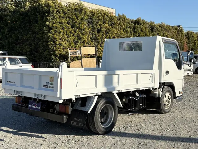 いすゞ エルフ TPG-NKR85AD(2WD)の写真9