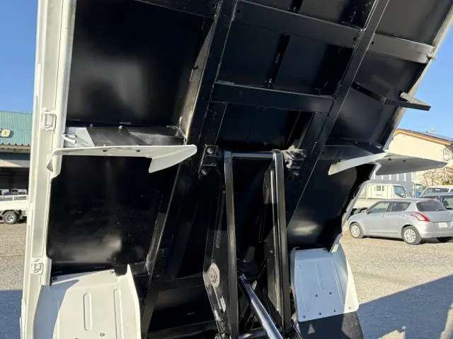 いすゞ エルフ TPG-NKR85AD(2WD)の写真31