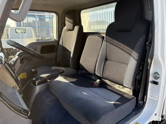 いすゞ エルフ TPG-NKR85AD(2WD)の写真38