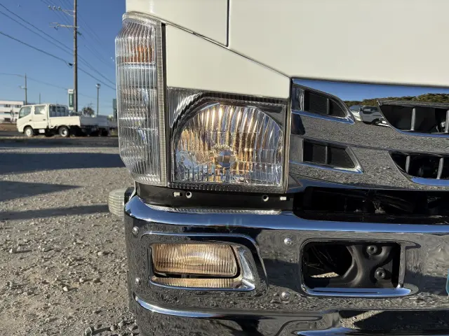 いすゞ エルフ TPG-NKR85AD(2WD)の写真49