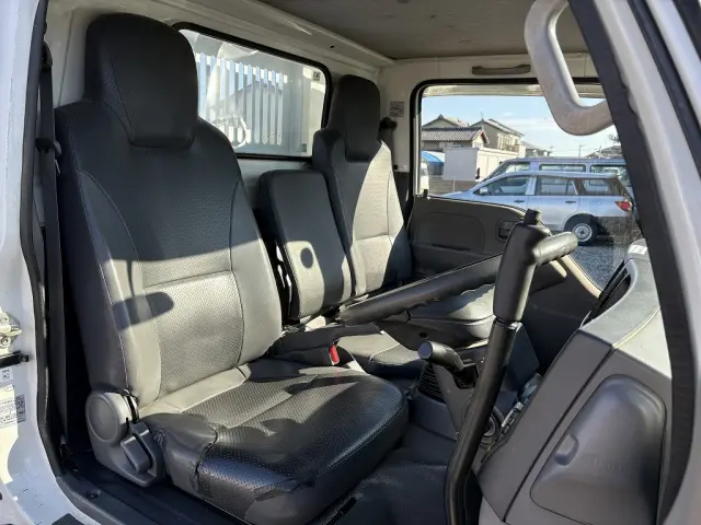 いすゞ エルフ TKG-NJR85AN(2WD)の写真3