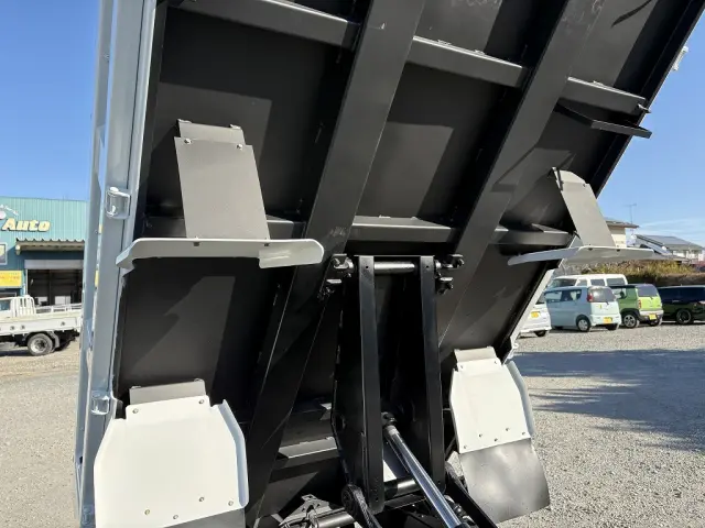 いすゞ エルフ TKG-NJR85AN(2WD)の写真31