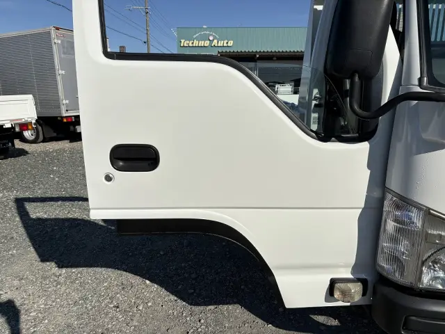 いすゞ エルフ TKG-NJR85AN(2WD)の写真37