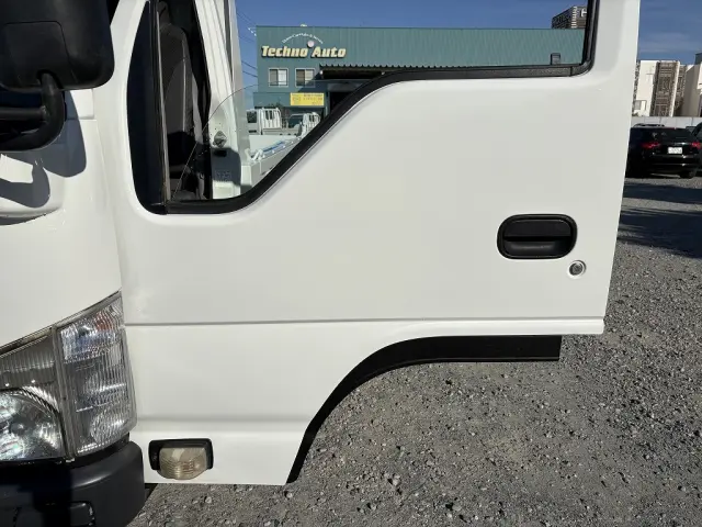いすゞ エルフ TKG-NJR85AN(2WD)の写真38