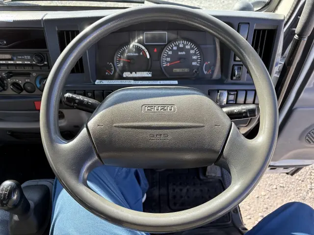 いすゞ エルフ TKG-NJR85AN(2WD)の写真41