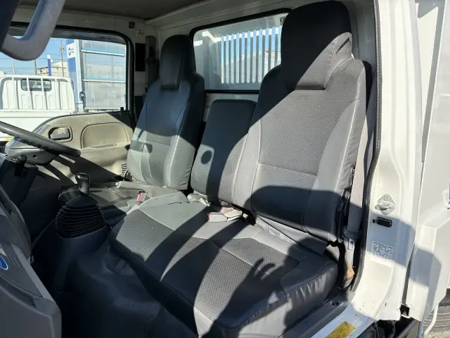 いすゞ エルフ TKG-NJR85AN(2WD)の写真43