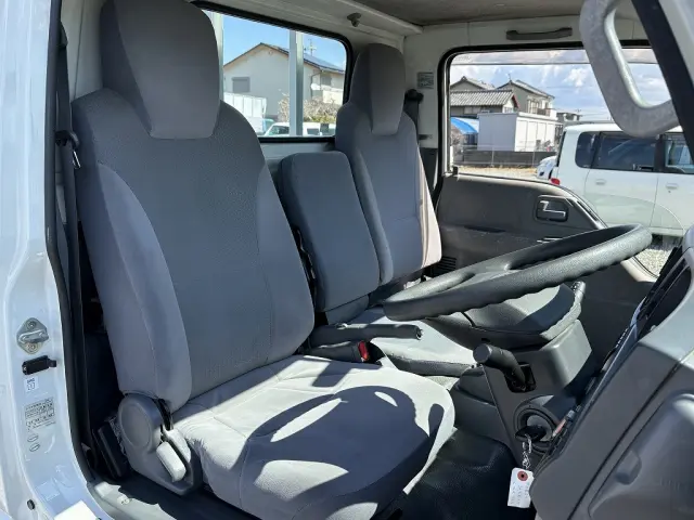 いすゞ エルフ TRG-NJR85A(2WD)の写真3