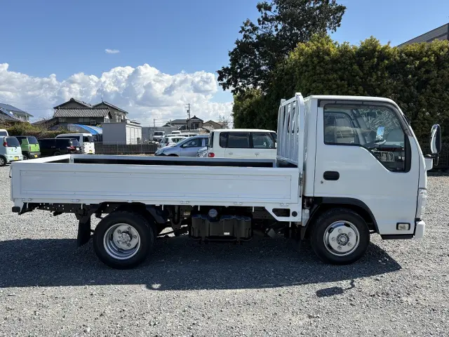 いすゞ エルフ TRG-NJR85A(2WD)の写真6