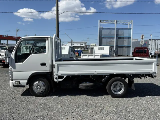 いすゞ エルフ TRG-NJR85A(2WD)の写真7